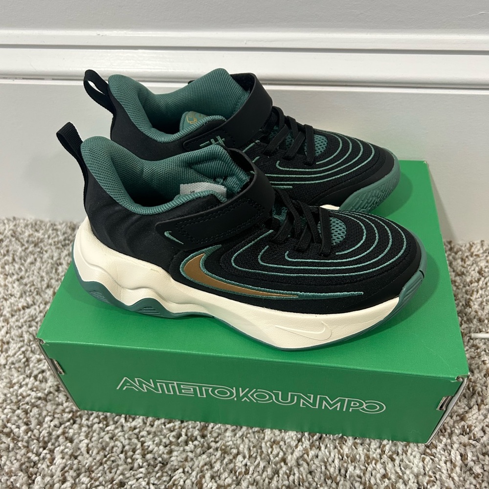 Nike Kids' Black and Teal Sneakers